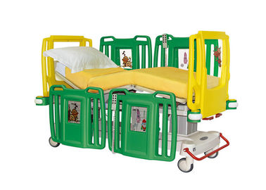 Elektryczne łóżko szpitalne PICU z bocznymi barierkami bezpieczeństwa dla dzieci