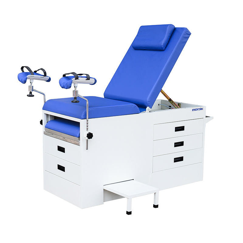 Ręczny stół do ginekologii medycznej z szufladami do przechowywania i strzemionami